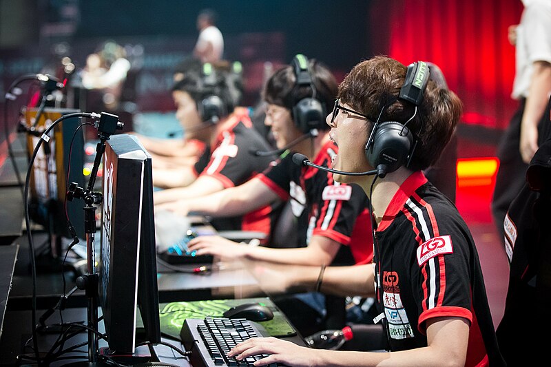 La Creciente Popularidad de los eSports: Su Papel en la Cultura Moderna y su Impacto Económico